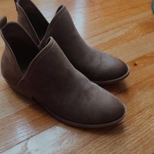 Brown ankle booties!